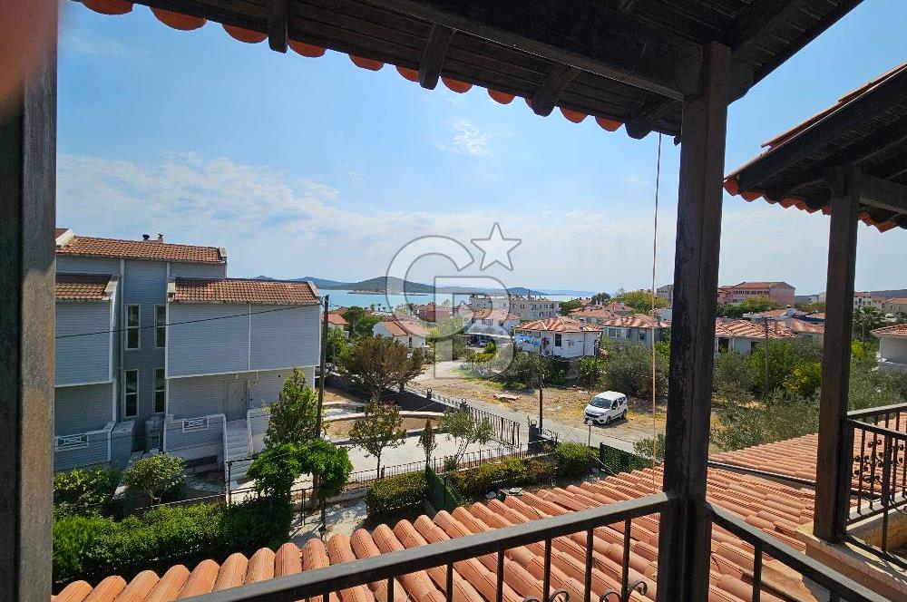 Cunda Adası Merkezi Konumda Deniz Manzaralı Kiralık Villa