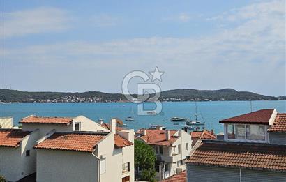 Cunda Adası Merkezi Konumda Deniz Manzaralı Kiralık Villa