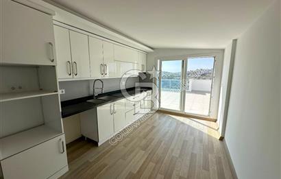 KUŞADASI ÇATI DUBLEKS DENİZ MANZARALI ÖZEL OTOPARKLI 4+1 DAİRE