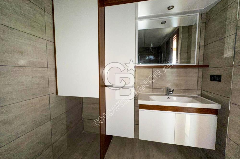 KUŞADASI PANORAMİK DENİZ MANZARALI SİTEDE ÇATI KATI 3+1 DAİRE