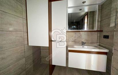 KUŞADASI PANORAMİK DENİZ MANZARALI SİTEDE ÇATI KATI 3+1 DAİRE