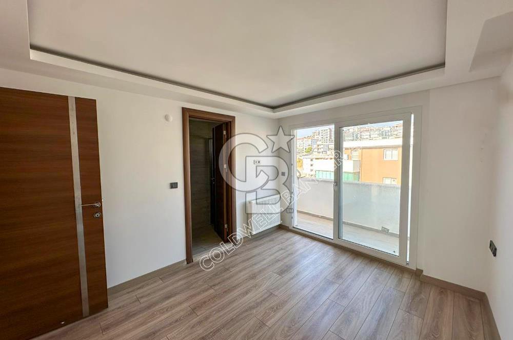 KUŞADASI PANORAMİK DENİZ MANZARALI SİTEDE ÇATI KATI 3+1 DAİRE
