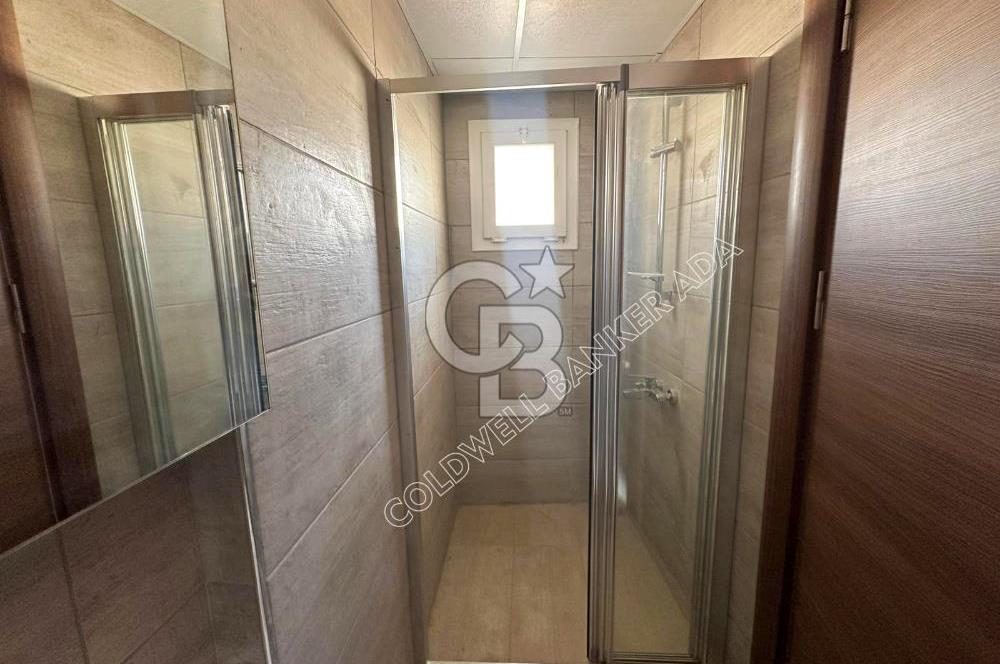 KUŞADASI PANORAMİK DENİZ MANZARALI SİTEDE ÇATI KATI 3+1 DAİRE
