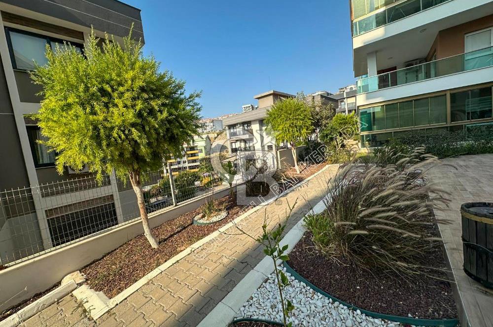 KUŞADASI PANORAMİK DENİZ MANZARALI SİTEDE ÇATI KATI 3+1 DAİRE