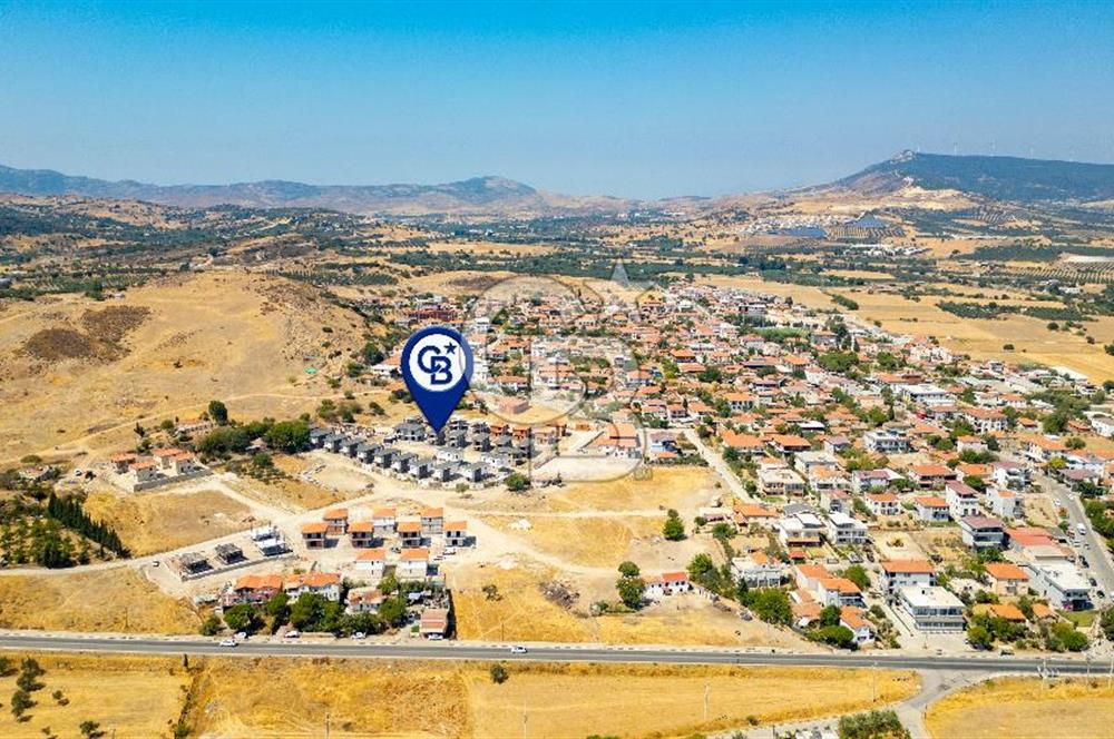 Foça Yenibağarası'nda Satılık 3+1 Müstakil Villa