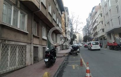 CİHANGİR AKYOL SOKAK'TA 2+1 KİRALIK DAİRE