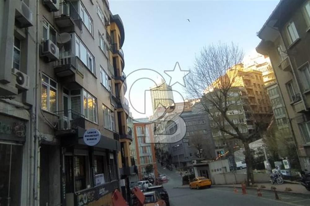CİHANGİR AKYOL SOKAK'TA 2+1 KİRALIK DAİRE