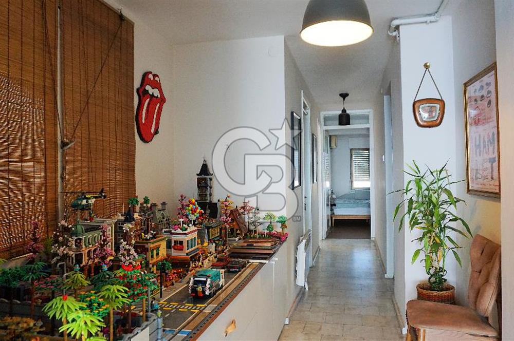 KARŞIYAKA'DA FULL DENİZ MANZARALI SATILIK 3+1 YALI DAİRESİ