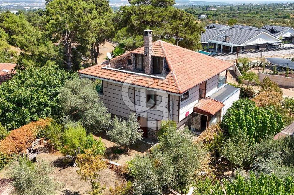 Kemalpaşa Villalar Bölgesinde 4+1 Triplex Villa