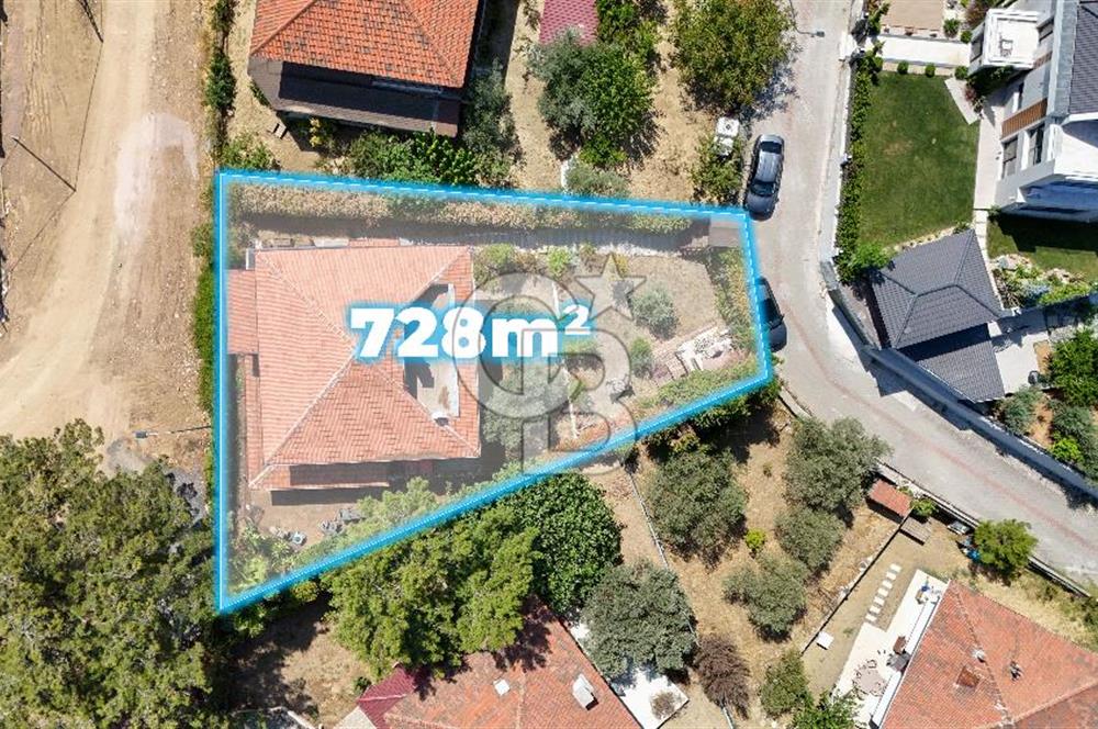 Kemalpaşa Villalar Bölgesinde 4+1 Triplex Villa