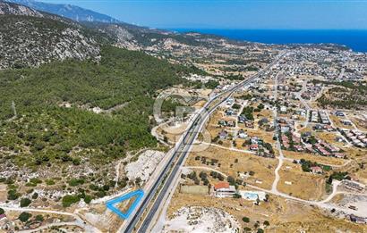Mordoğan İzmir Caddesi'nde Yola Cepheli Satılık Tarla