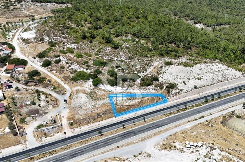 Mordoğan İzmir Caddesi'nde Yola Cepheli Satılık Tarla