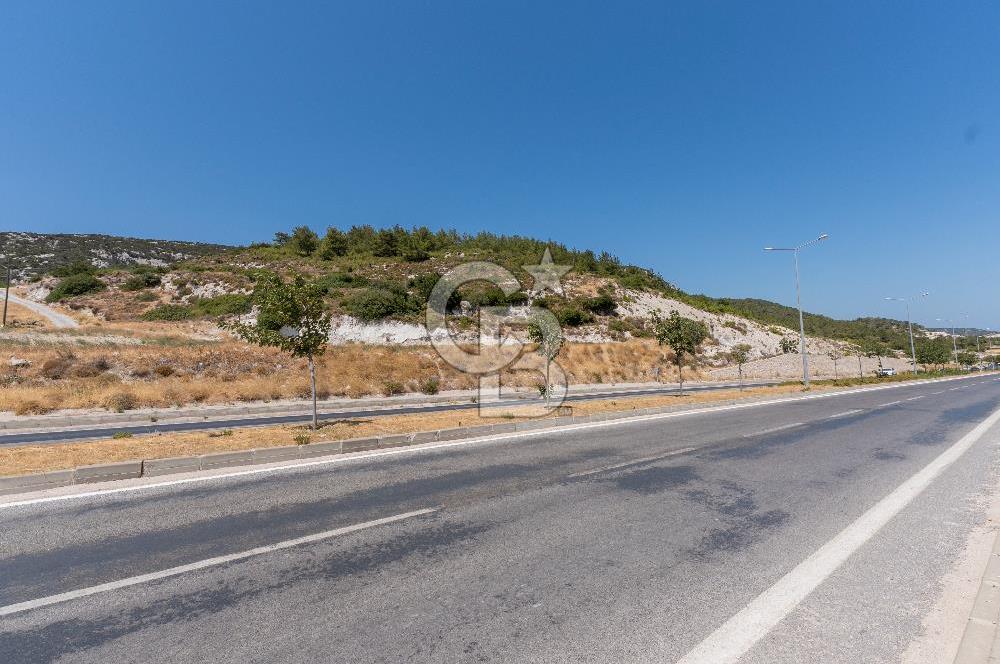 Mordoğan İzmir Caddesi'nde Yola Cepheli Satılık Tarla