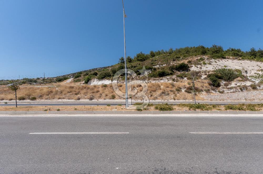 Mordoğan İzmir Caddesi'nde Yola Cepheli Satılık Tarla