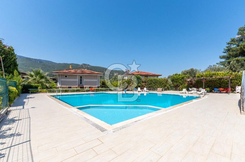 Kemalpaşa Villalar Bölgesinde 4+1 Triplex Villa