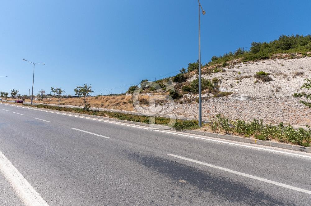 Mordoğan İzmir Caddesi'nde Yola Cepheli Satılık Tarla