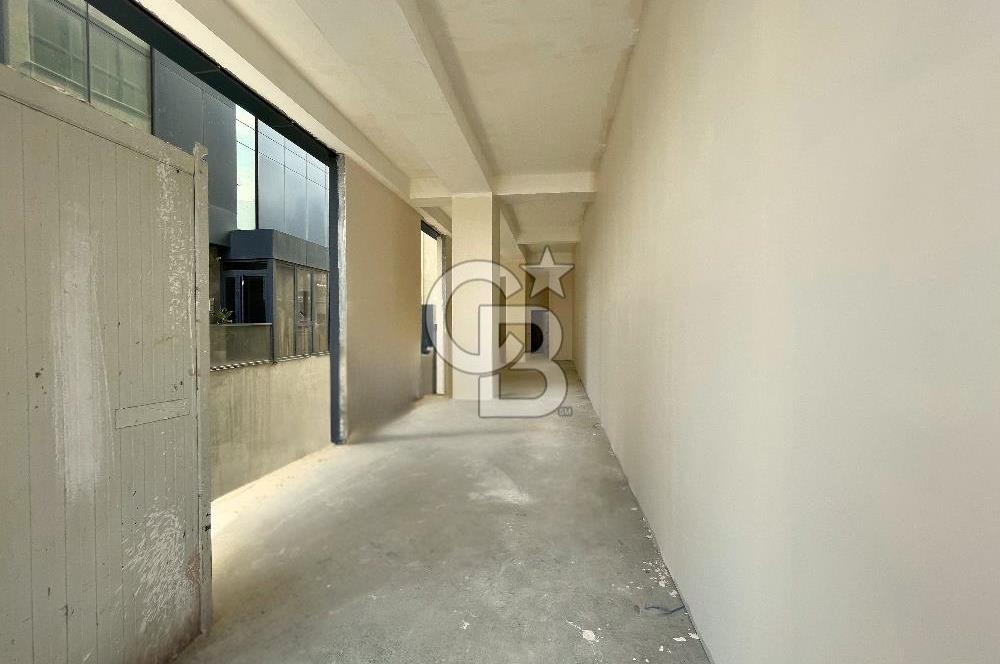 Sahrayıcedit E5'te Emsalsiz Konumda 2500m2 Kiralık Sıfır Plaza