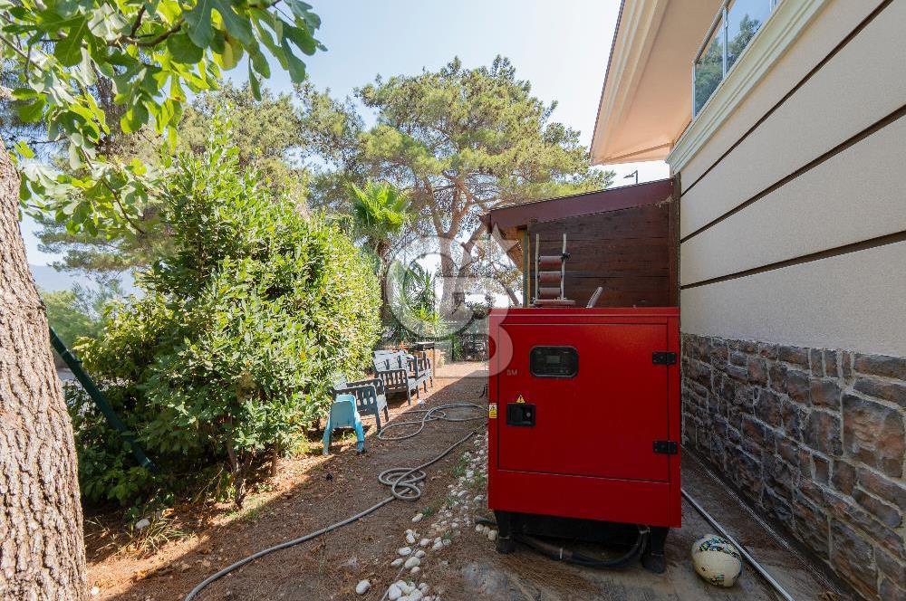 Kemalpaşa Villalar Bölgesinde 4+1 Triplex Villa