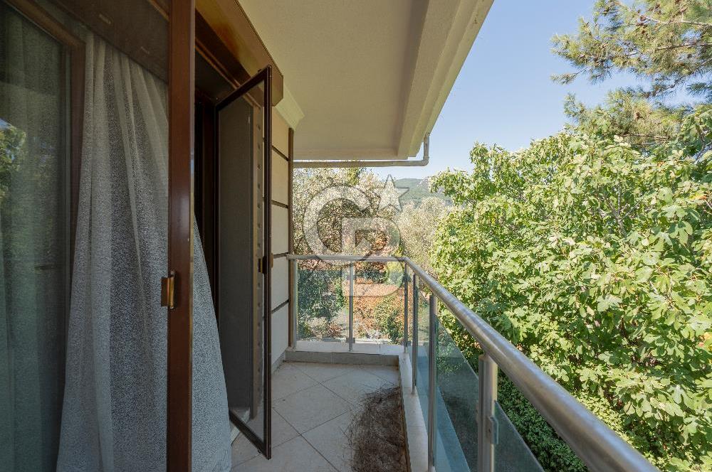 Kemalpaşa Villalar Bölgesinde 4+1 Triplex Villa