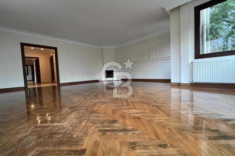 Caddebostan Plaj Yolun'da 4+1 Geniş ve Ferah Kiralık Daire