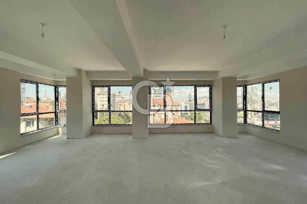 Sahrayıcedit E5'te Emsalsiz Konumda 2500m2 Kiralık Sıfır Plaza
