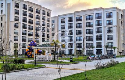 Balikesir Pasa Konakları Sitesinde Ara Kat Kiralık 4+1