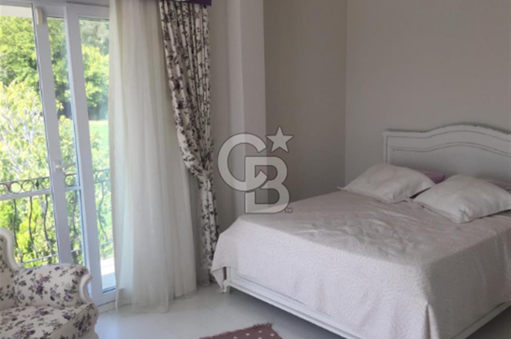 İskele Şirinoba Sitesi'de 7+1 Satılık Villa