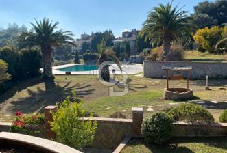 İskele Şirinoba Sitesi'de 7+1 Satılık Villa