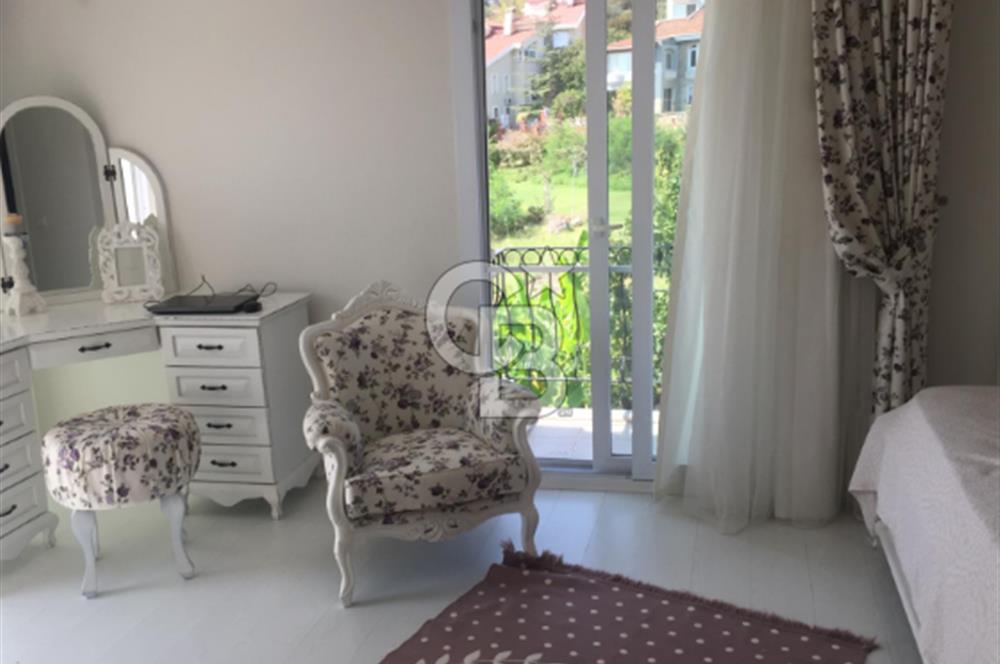 İskele Şirinoba Sitesi'de 7+1 Satılık Villa