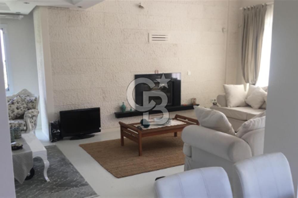 İskele Şirinoba Sitesi'de 7+1 Satılık Villa
