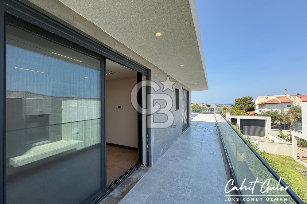 İzmir Çeşme Dalyan'da Sıfır/Müstakil/Havuzlu Satılık Lüks Villa