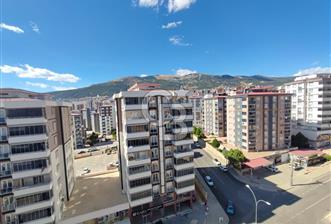 COLDWELL BANKERDEN VADİ MH.DE FEN LİSESİ CİVARI SATILIK 3+1