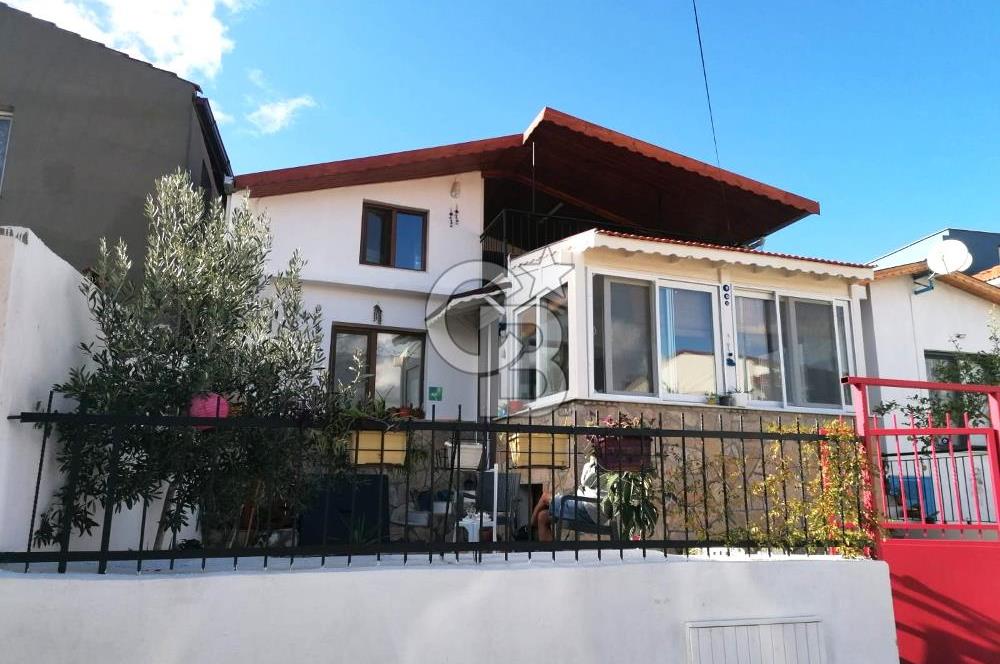 Urla Bademlerde Satılık Müstakil Ev