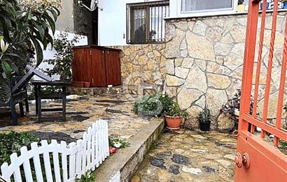 Urla Bademlerde Satılık Müstakil Ev