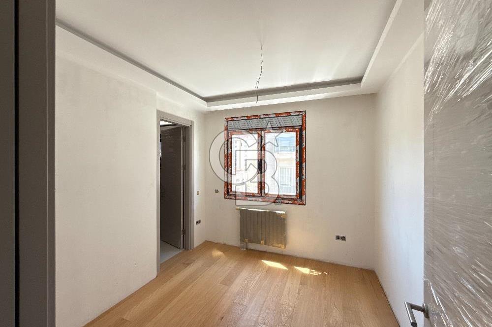 Tanzimat Sokak'ta Katta Tek, Lüks, Ferah 4.5+1 SATILIK