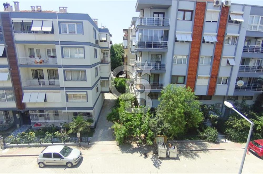 Karşıyaka Ordu Bulvarı ve Girne Cadde Yakını Satılık 3+1 Daire