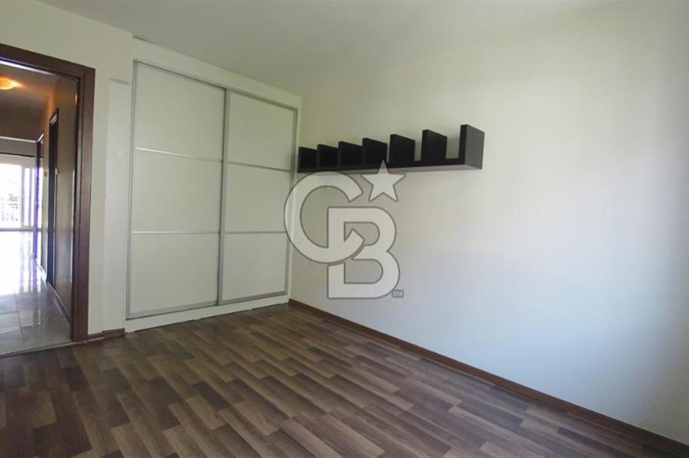 Karşıyaka Ordu Bulvarı ve Girne Cadde Yakını Satılık 3+1 Daire