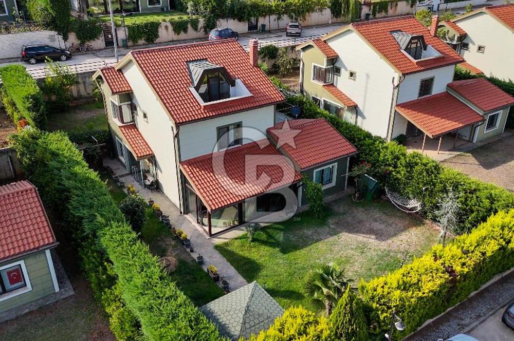 Tepeören Yaşam Evleri 5+2 Geniş Bahçeli Satılık Tripleks Villa