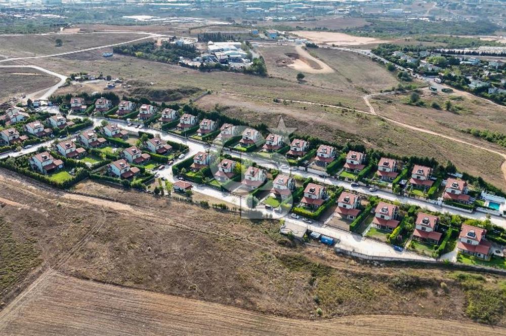 Tepeören Yaşam Evleri 5+2 Geniş Bahçeli Satılık Tripleks Villa