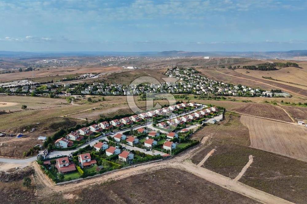 Tepeören Yaşam Evleri 5+2 Geniş Bahçeli Satılık Tripleks Villa