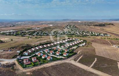 Tepeören Yaşam Evleri 5+2 Geniş Bahçeli Satılık Tripleks Villa
