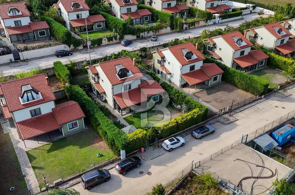 Tepeören Yaşam Evleri 5+2 Geniş Bahçeli Satılık Tripleks Villa