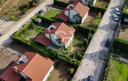 Tepeören Yaşam Evleri 5+2 Geniş Bahçeli Satılık Tripleks Villa