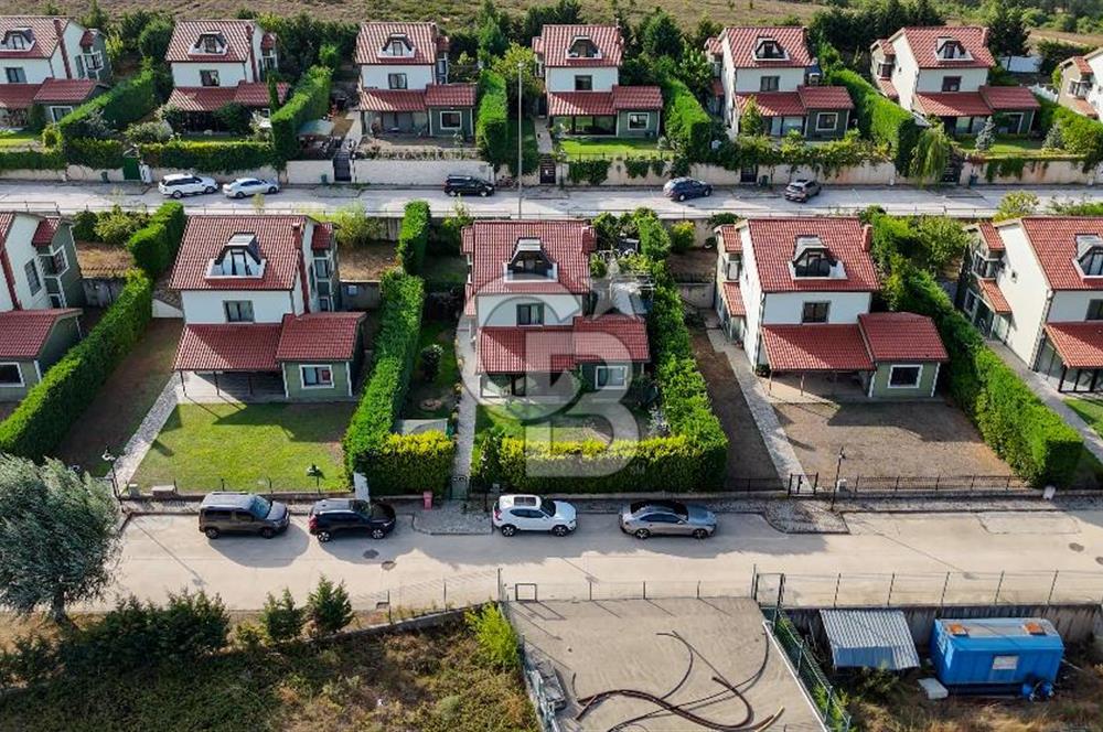 Tepeören Yaşam Evleri 5+2 Geniş Bahçeli Satılık Tripleks Villa