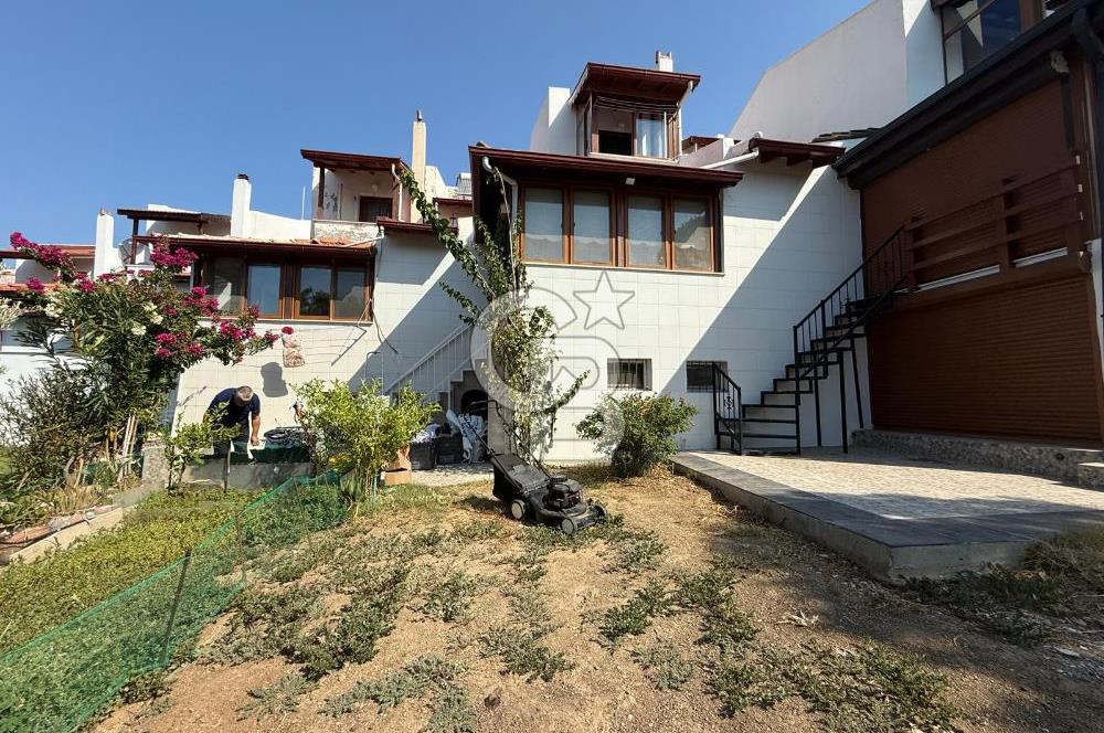 Deniz Manzaralı Tadilatlı Site İçinde Dubleks Yazlık