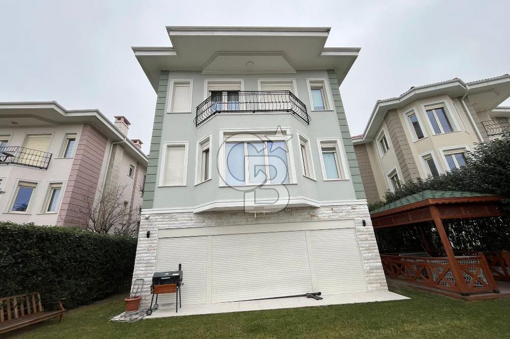 BAHÇEŞEHİR ARDIÇLI TERAS EVLER 5+2 EŞYALI MÜSTAKİL KİRALIK VİLLA
