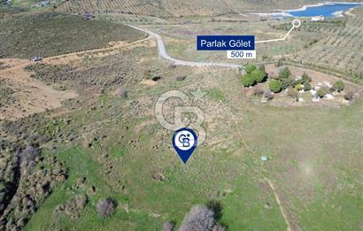 Karaburun Parlak Köyü'nde 1101 m2 Satılık Tarla