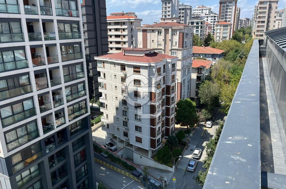 Bostancıda sıfır binada 4+2 satılık dubleks daire.