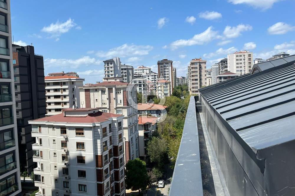 Bostancıda sıfır binada 4+2 satılık dubleks daire.
