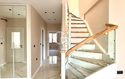 Bostancıda sıfır binada 4+2 satılık dubleks daire.